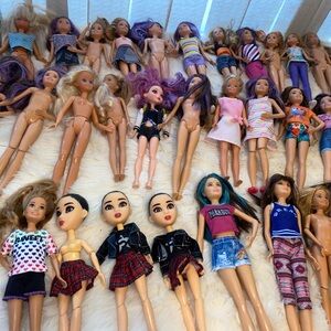 Mix dolls 50 pieces